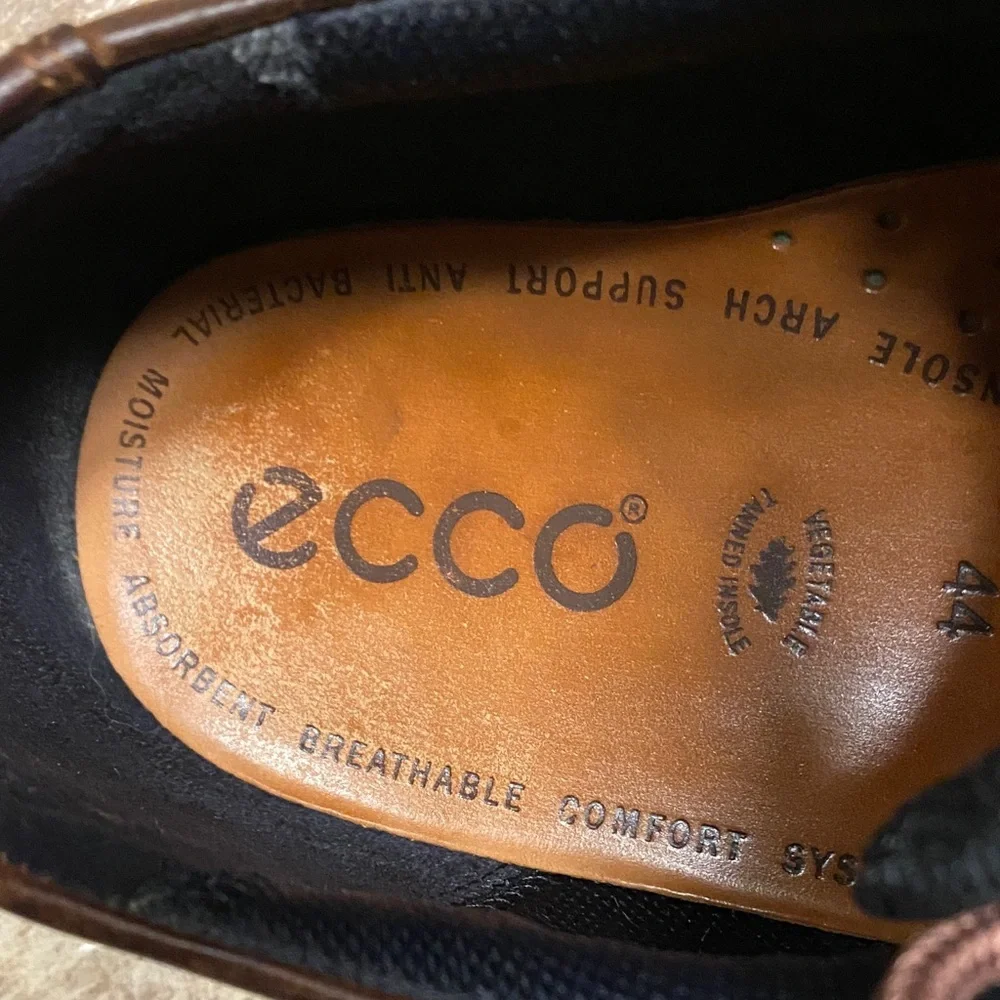 Ecco Men's Rich Brown Leather Hiking /Track Shoes 44 Goretex  Breathable